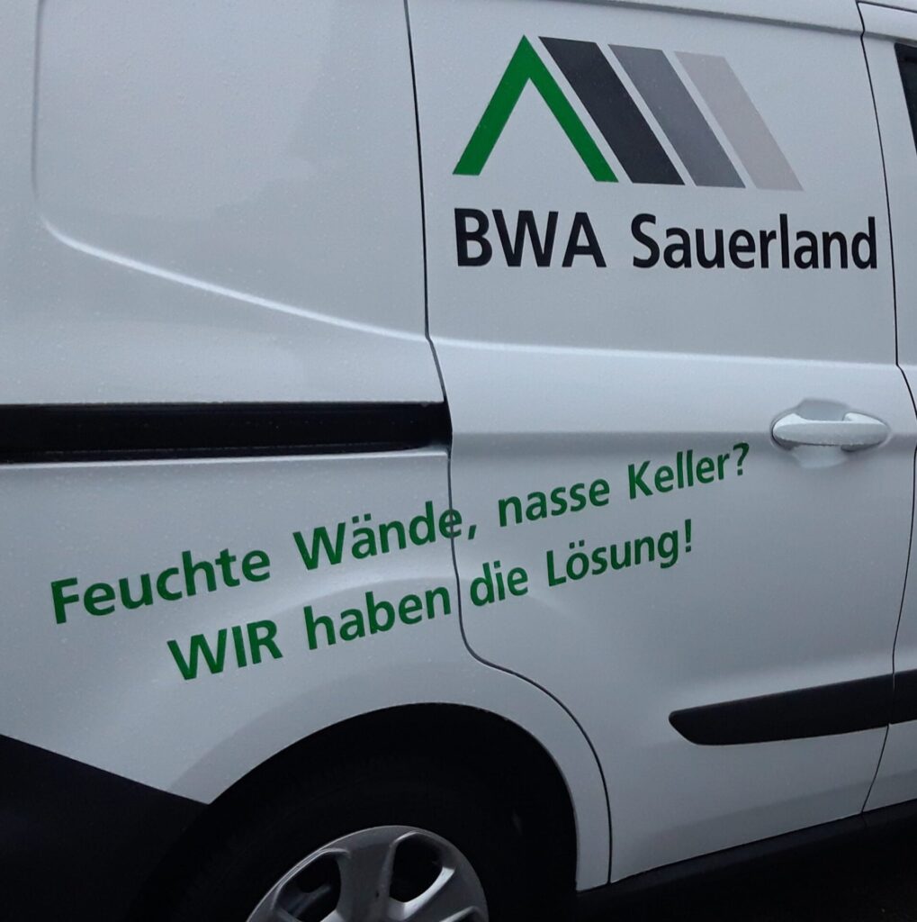 auto feuchte wände